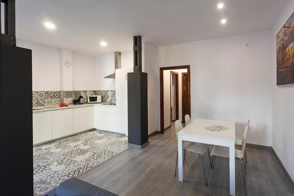 Pelicano Urban Apartment Севилья Экстерьер фото