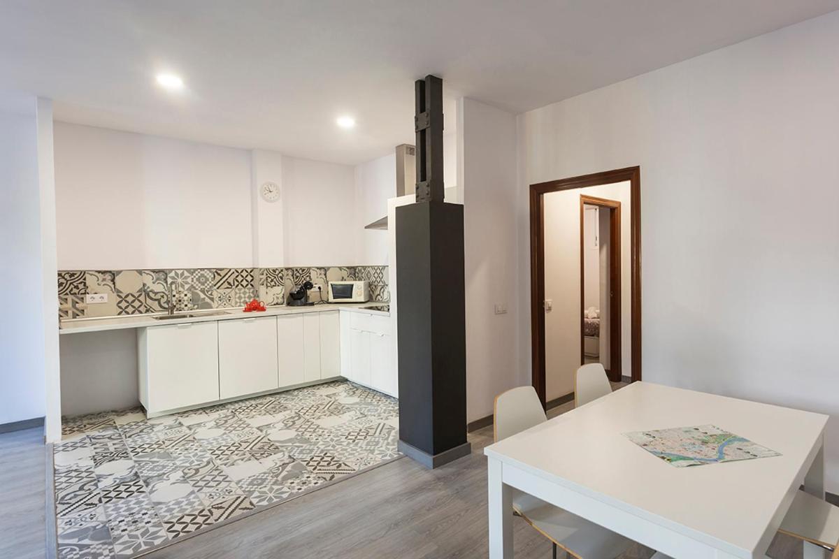 Pelicano Urban Apartment Севилья Экстерьер фото