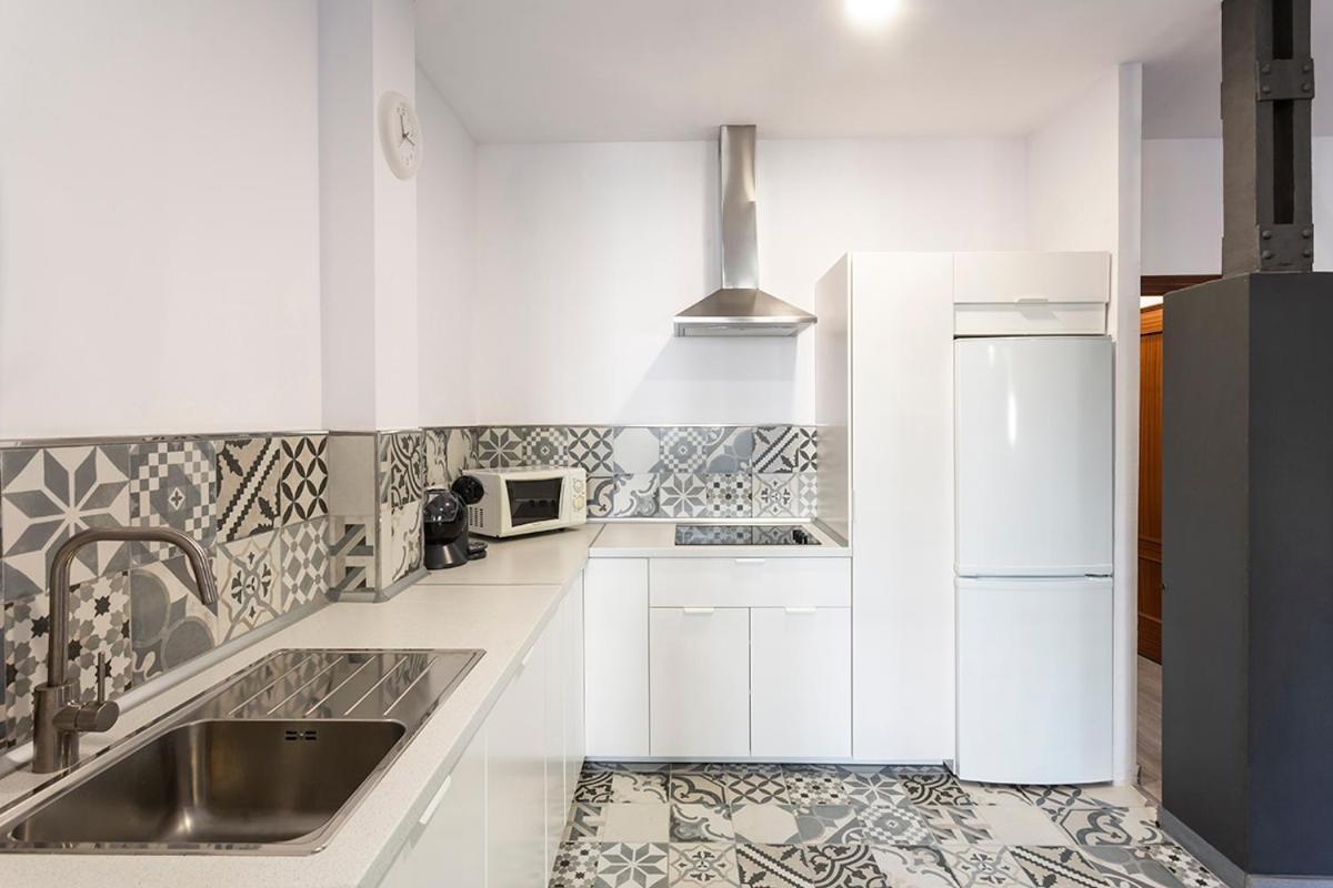 Pelicano Urban Apartment Севилья Экстерьер фото